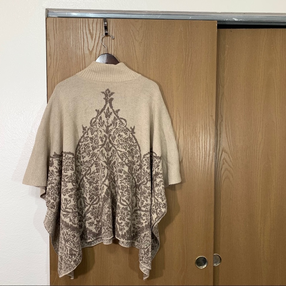 SOLD PERUVIAN CONNECTION Jewel Ethnic Poncho - Picture 6 of 8